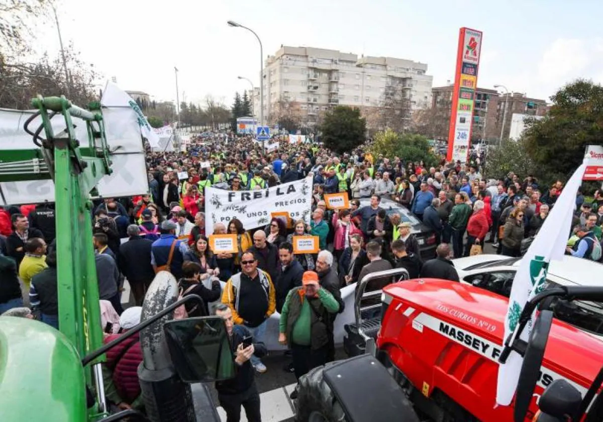 Agricultores Y Ganaderos Malagueños Alzan La Voz Contra Las Políticas ...